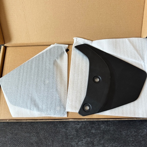 Tesla model Y front mud flaps - Picture 1 of 1